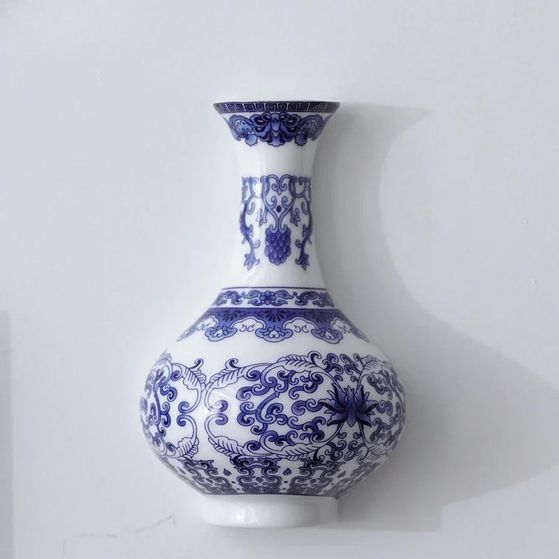 Vase Mural Chinois en Porcelaine Bleu et Blanc | L’Élégance Vintage