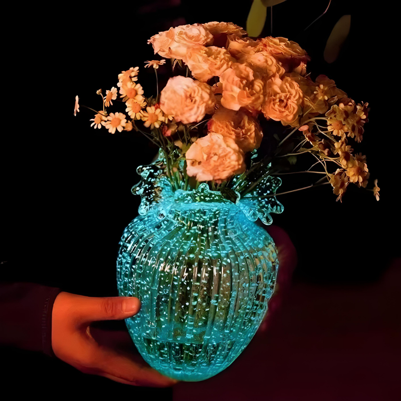 Vase en Verre Bleu Lumineux | Design Scandinave et Décoratif