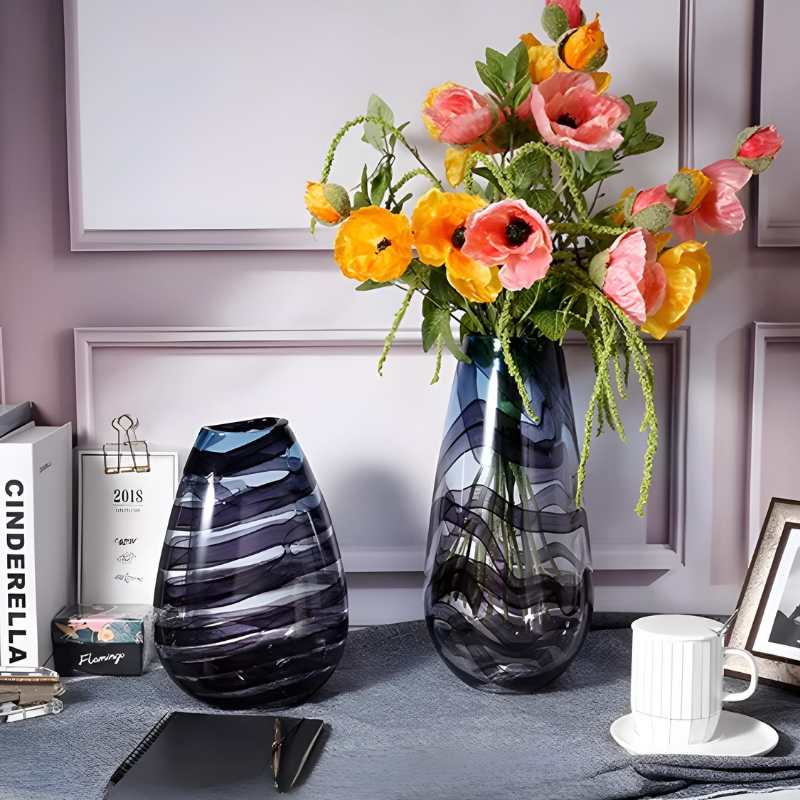 Grand Vase en Verre Transparent à Ondulations Bleutées | Design Décoratif Luxe et Moderne