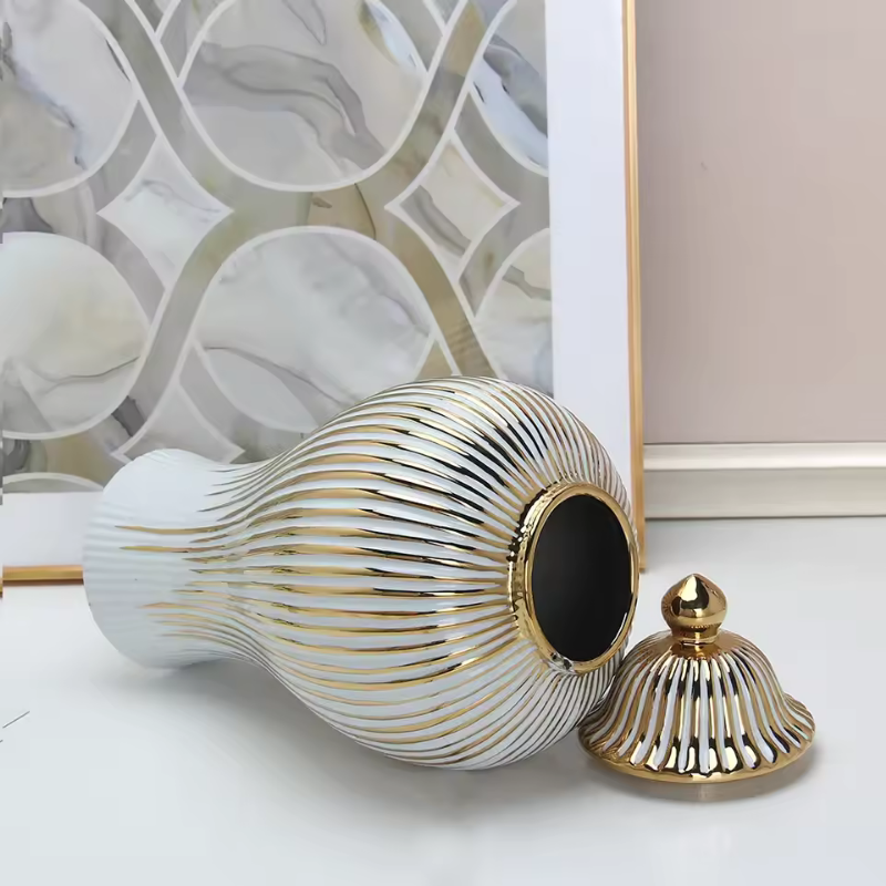 Vase Blanc Luxueux | Céramique Dorée et Élégant