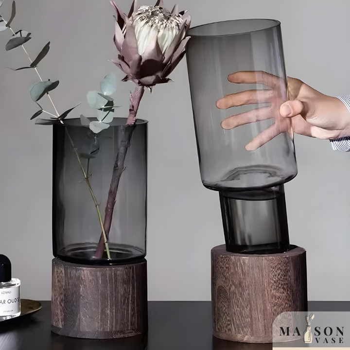 Vase en Verre Noir Cylindrique | Moderne et Décoratif avec Base en Bois Élégante
