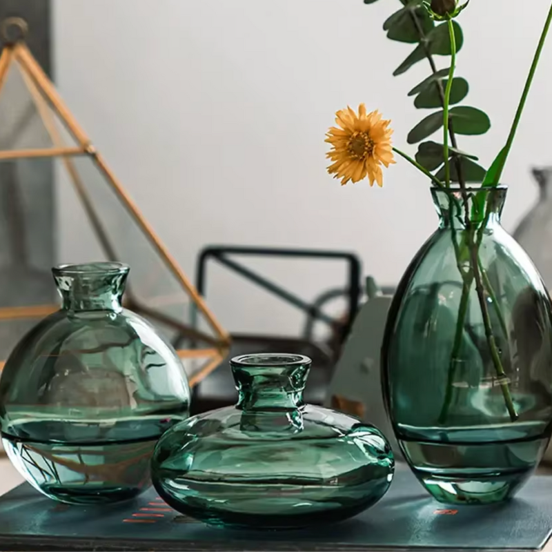 Ensemble de Trois Petits Vases en Verre | Design Moderne et Raffiné