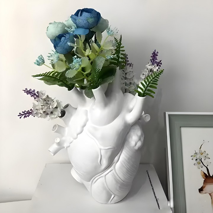 Petit Vase en Forme de Coeur | Moderne et Décoratif