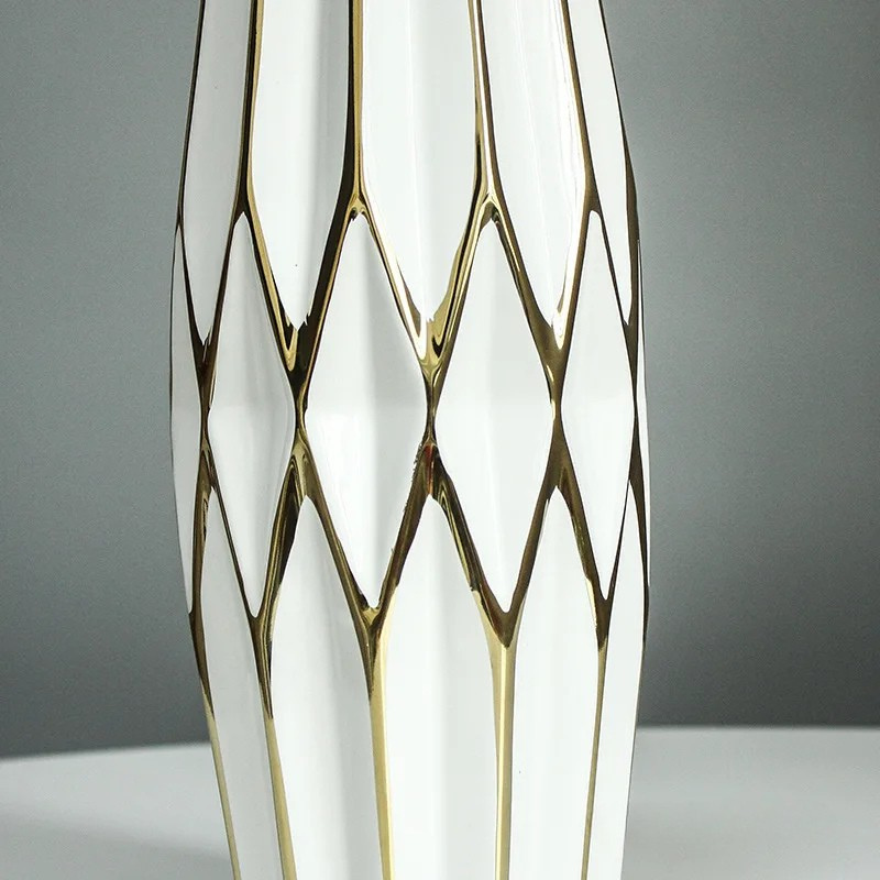 Vase à Fleurs Nordique Blanc | Céramique et Dorures Élégantes