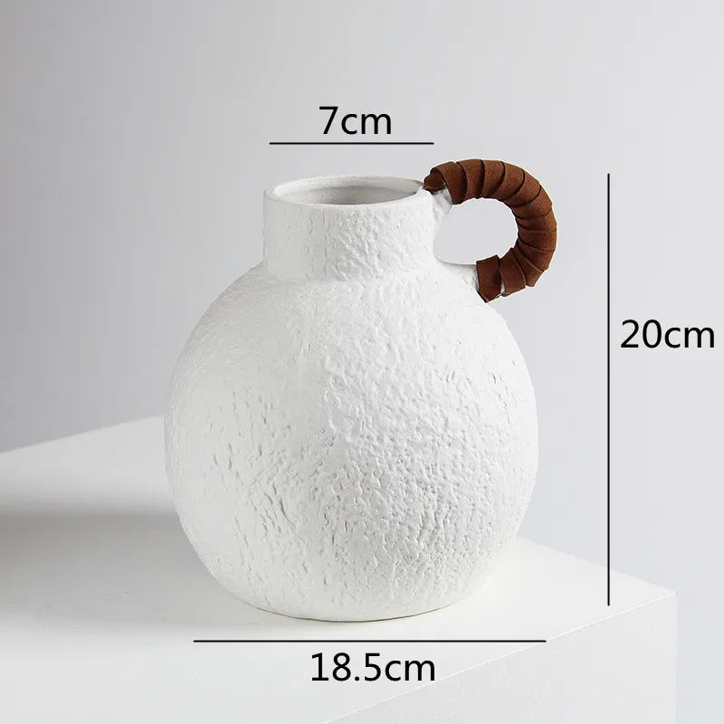 Vase en Céramique Bohème Blanc | Texture Rugueuse et Poignée Design