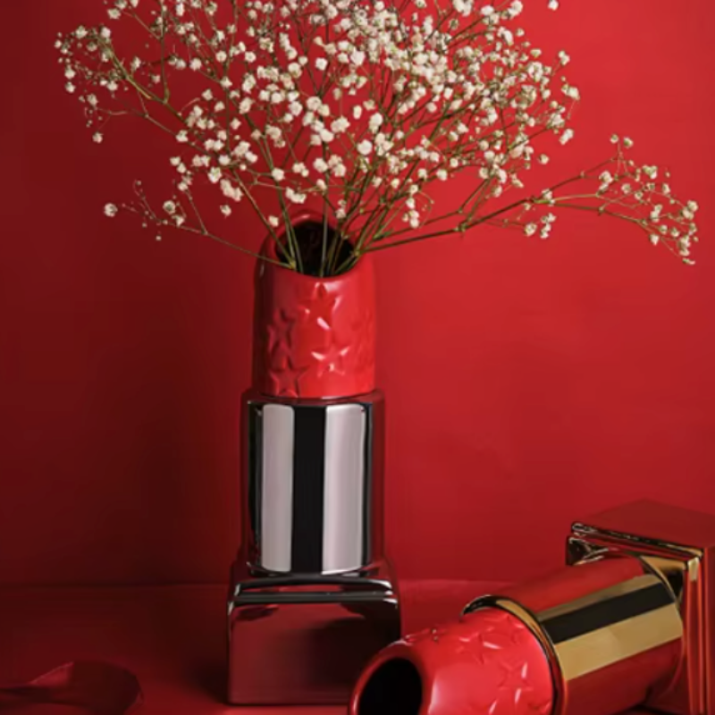 Grand Vase Rouge à Lèvres en Céramique | Décoratif et Moderne