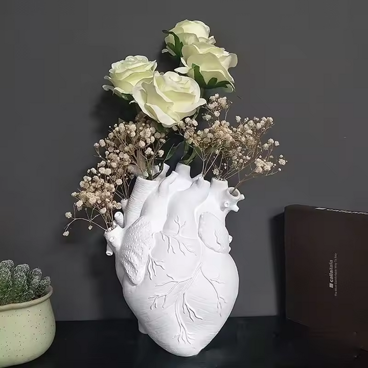 Petit Vase en Forme de Coeur | Moderne et Décoratif