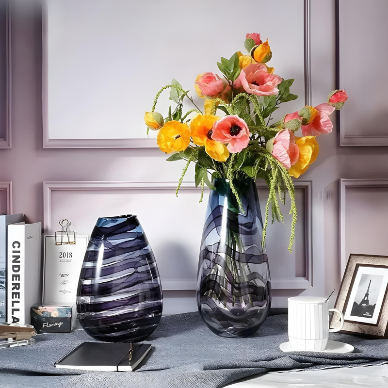 Grand Vase en Verre Transparent à Ondulations Bleutées | Design Décoratif Luxe et Moderne
