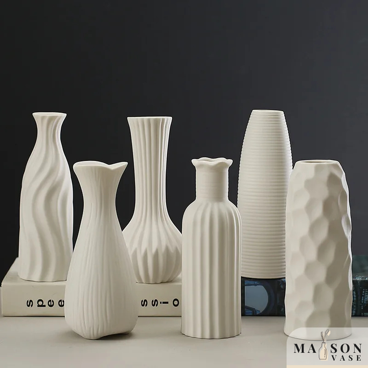 Petit Vase à Fleurs Blanc en Céramique