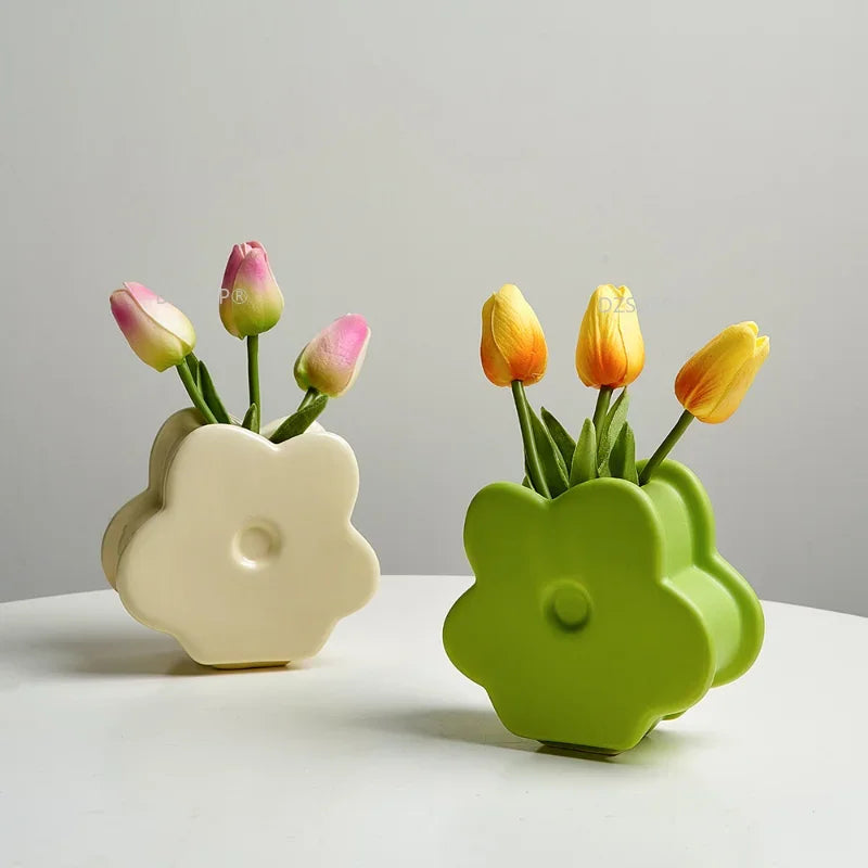 Mini Vase à Fleurs en Céramique | Moderne et Minimaliste
