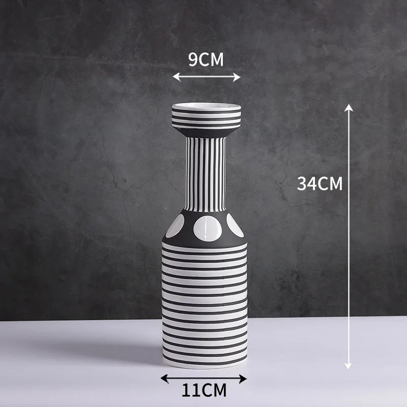 Grand Vase Décoratif Noir et Blanc à Rayures | Design Scandinave Minimaliste