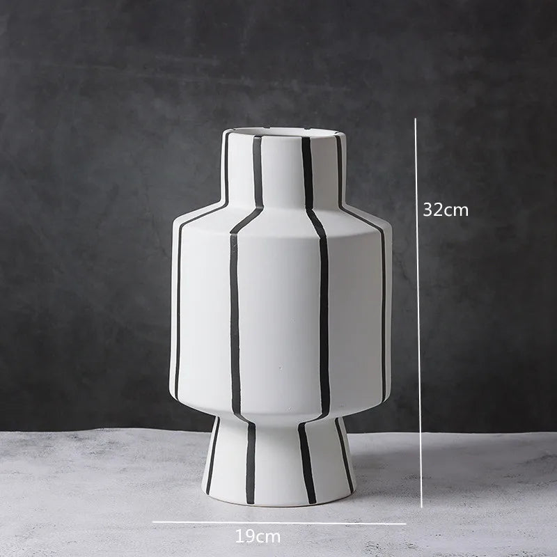 Grand Vase Décoratif Noir et Blanc à Rayures | Design Scandinave Minimaliste