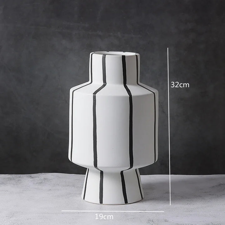 Grand Vase Décoratif Noir et Blanc à Rayures | Design Scandinave Minimaliste