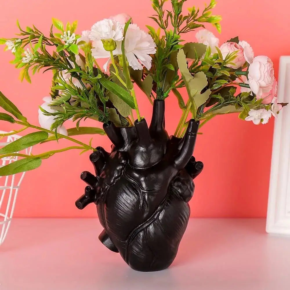 Petit Vase en Forme de Coeur | Moderne et Décoratif