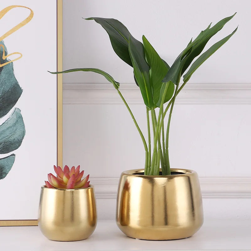 Petit Vase Doré | Design Européen et Décoratif