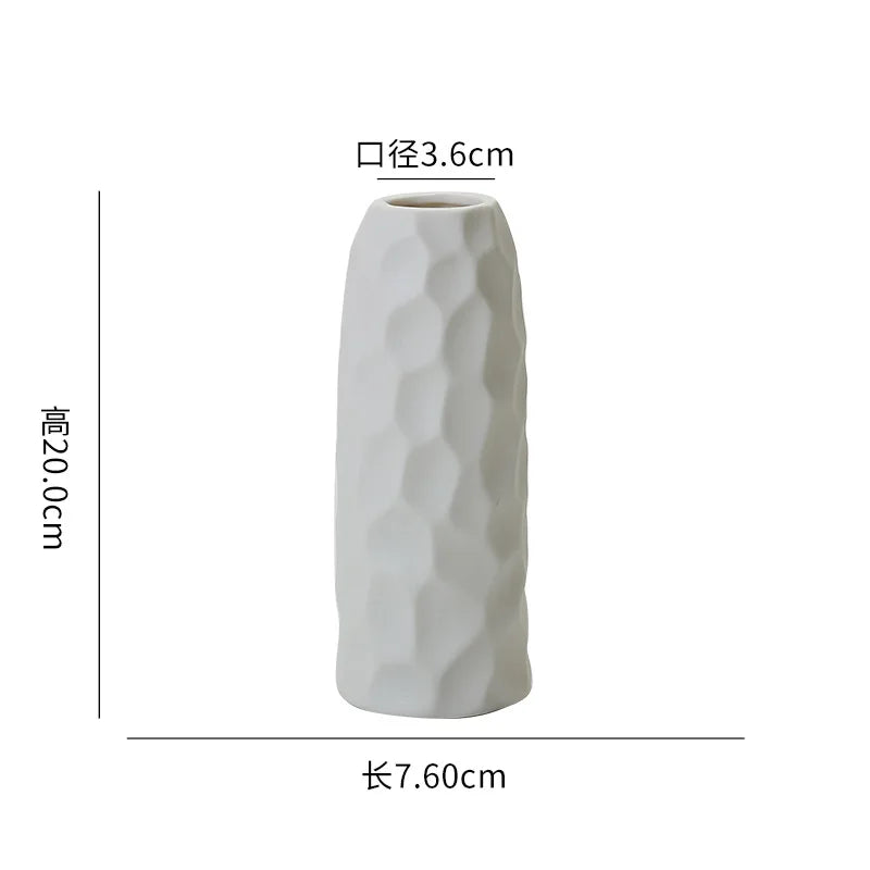 Petit Vase à Fleurs Blanc en Céramique