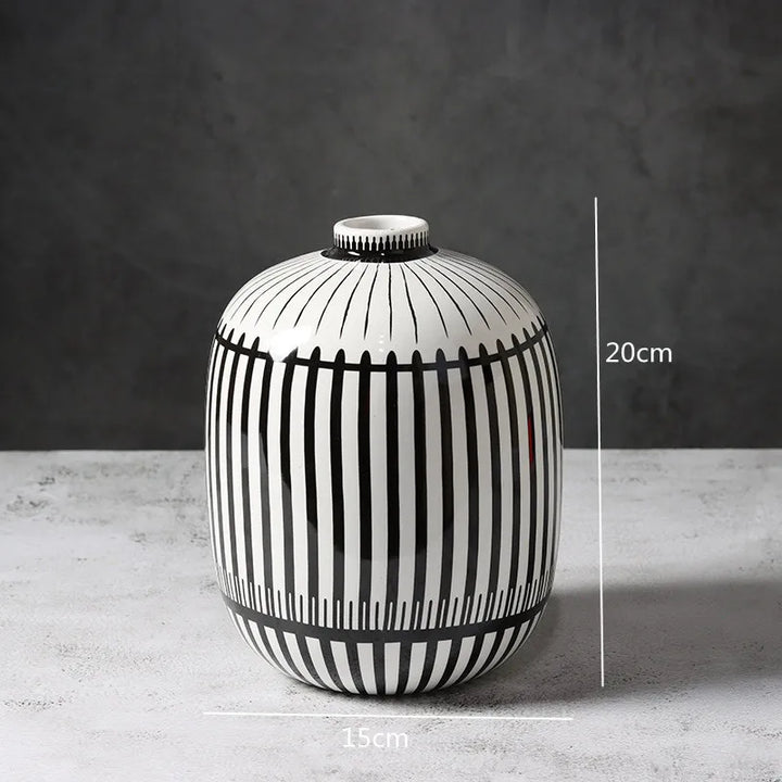 Grand Vase Décoratif Noir et Blanc à Rayures | Design Scandinave Minimaliste