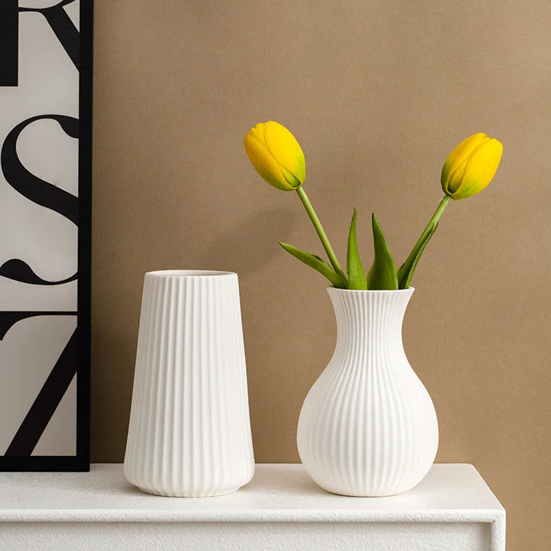 Vase à Fleurs Scandinave Blanc | Céramique Mate Rayée