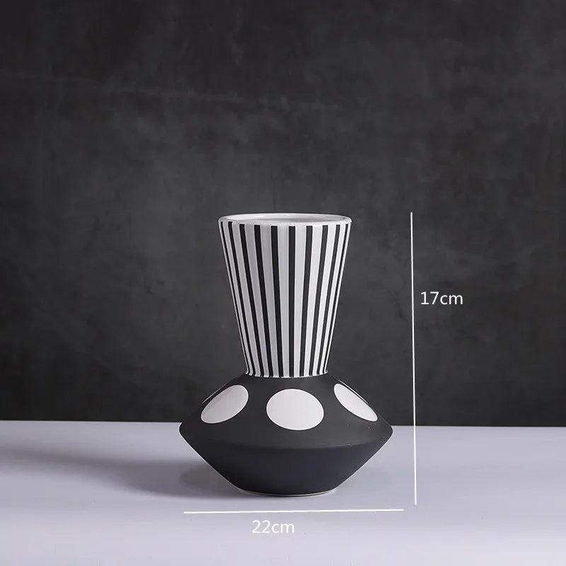 Grand Vase Décoratif Noir et Blanc à Rayures | Design Scandinave Minimaliste