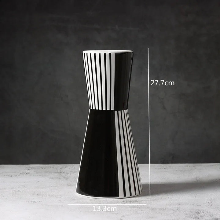 Grand Vase Décoratif Noir et Blanc à Rayures | Design Scandinave Minimaliste