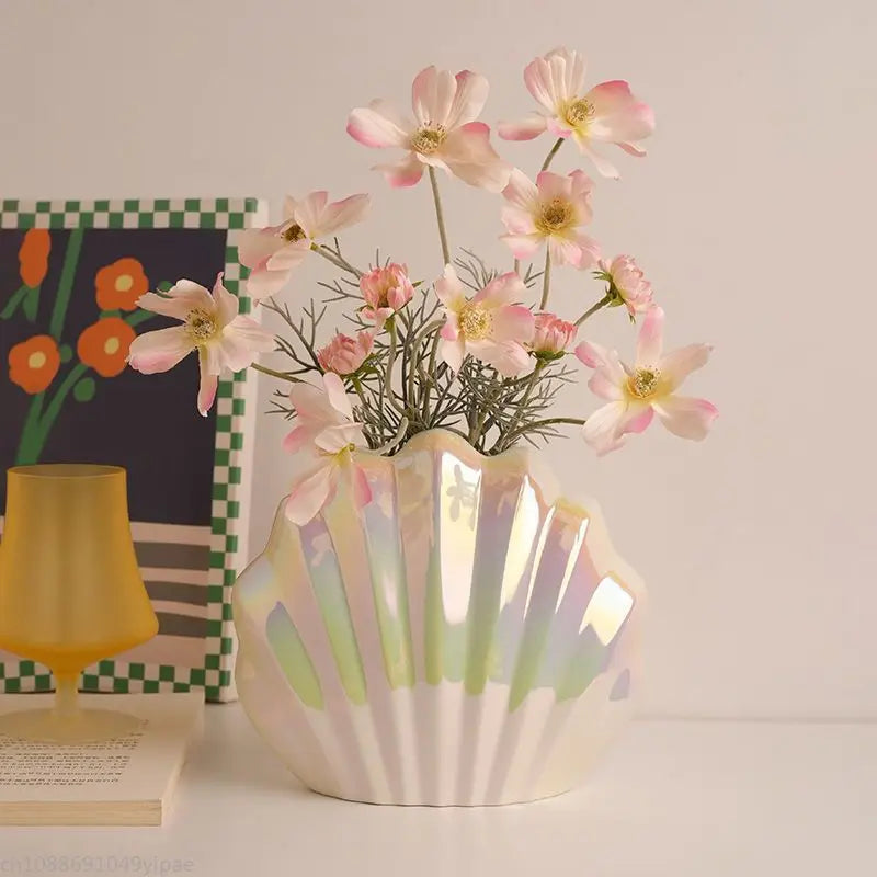 Vase Coquillage Nacré en Céramique | L’Éclat d’une Perle pour une Déco Élégante et Tendance