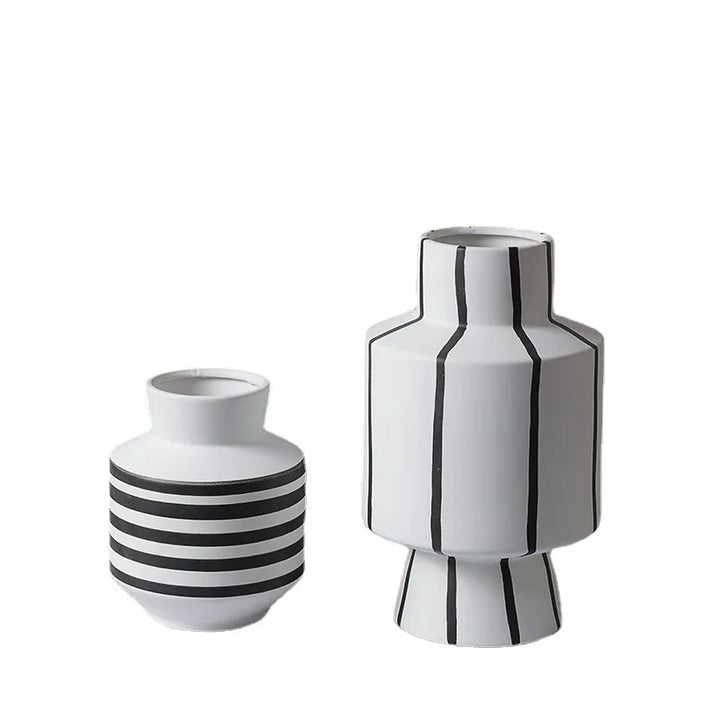 Grand Vase Décoratif Noir et Blanc à Rayures | Design Scandinave Minimaliste