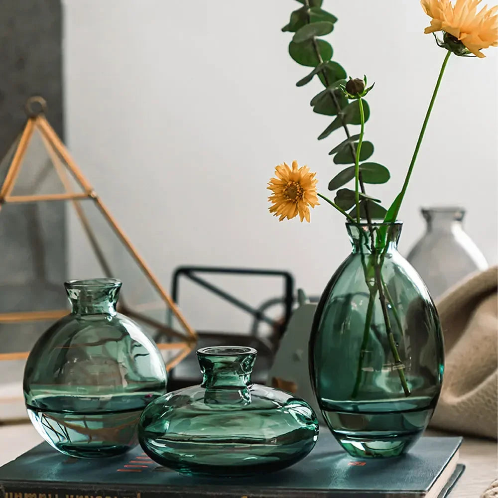 Ensemble de Trois Petits Vases en Verre | Design Moderne et Raffiné