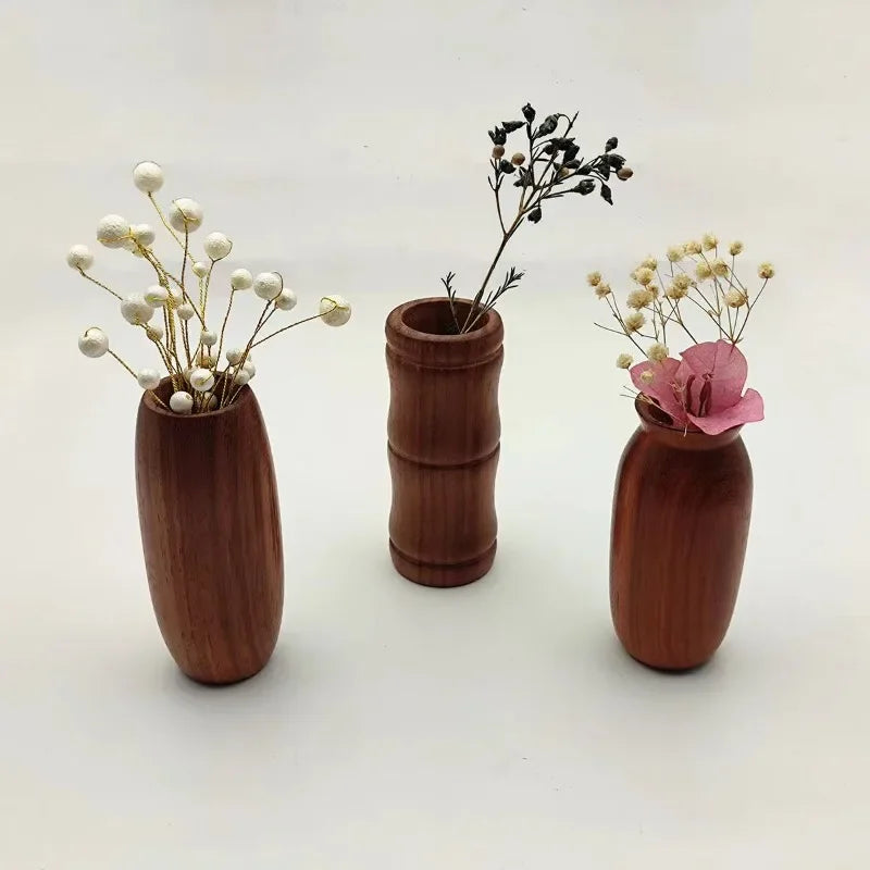 Petit Vase Soliflore en Bois Massif | Élégance Naturelle et Artisanat Raffiné