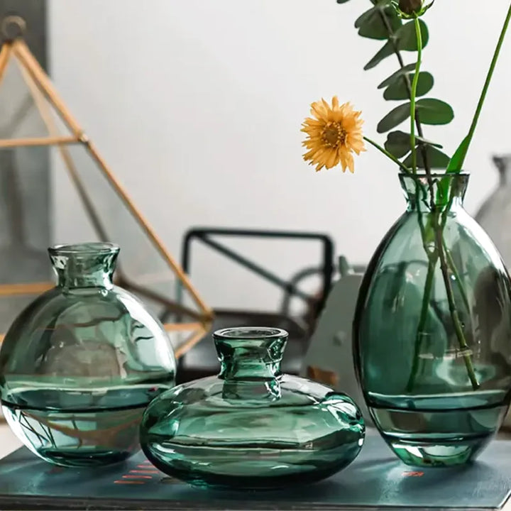 Ensemble de Trois Petits Vases en Verre | Design Moderne et Raffiné - Maison Vase