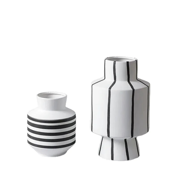 Grand Vase Décoratif Noir et Blanc à Rayures | Design Scandinave Minimaliste - Maison Vase