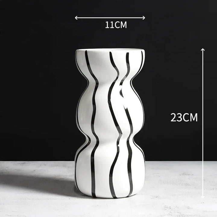 Grand Vase Décoratif Noir et Blanc à Rayures | Design Scandinave Minimaliste - Maison Vase
