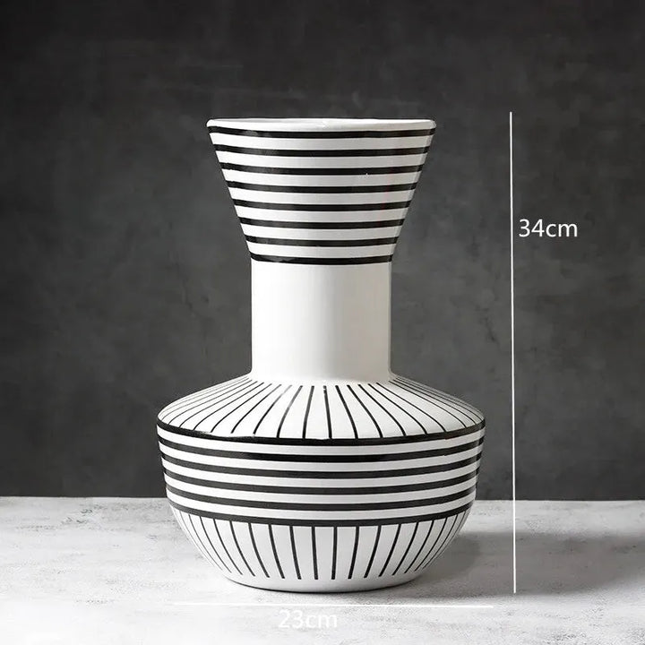 Grand Vase Décoratif Noir et Blanc à Rayures | Design Scandinave Minimaliste - Maison Vase