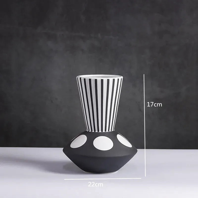 Grand Vase Décoratif Noir et Blanc à Rayures | Design Scandinave Minimaliste - Maison Vase
