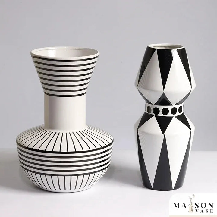 Grand Vase Décoratif Noir et Blanc à Rayures | Design Scandinave Minimaliste - Maison Vase
