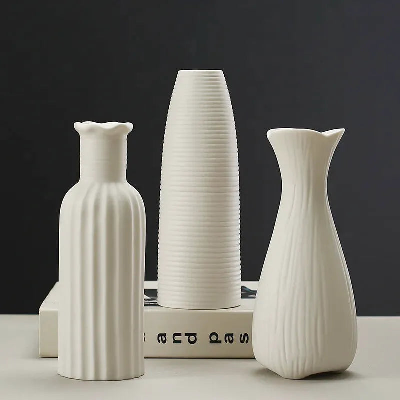 Petit Vase à Fleurs Blanc en Céramique - Maison Vase