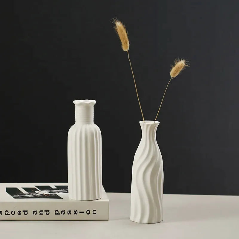 Petit Vase à Fleurs Blanc en Céramique - Maison Vase