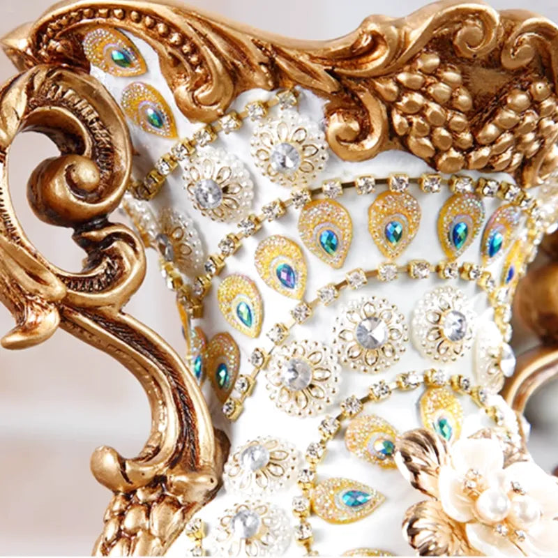 Petit Vase Antique Décoratif Doré | Résine Sculptée - Maison Vase