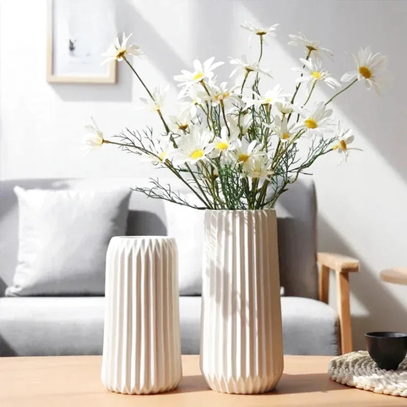 Vase à Fleurs Blanc en Céramique | Moderne et Élégant - Maison Vase