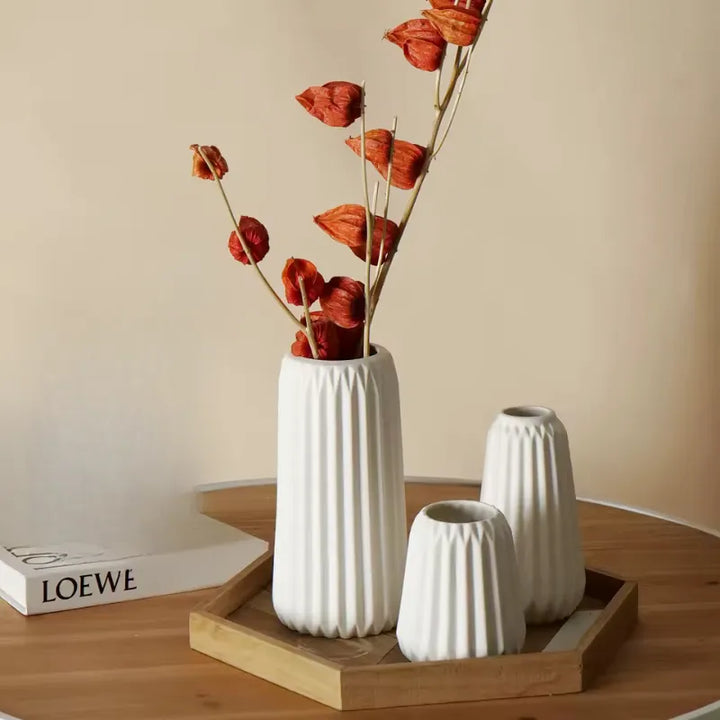 Vase à Fleurs Blanc en Céramique | Moderne et Élégant - Maison Vase