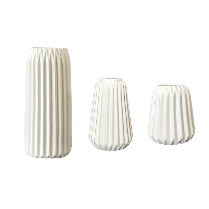 Vase à Fleurs Blanc en Céramique | Moderne et Élégant - Maison Vase
