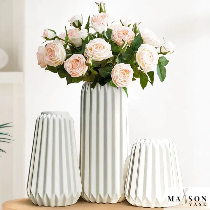 Vase à Fleurs Blanc en Céramique | Moderne et Élégant - Maison Vase