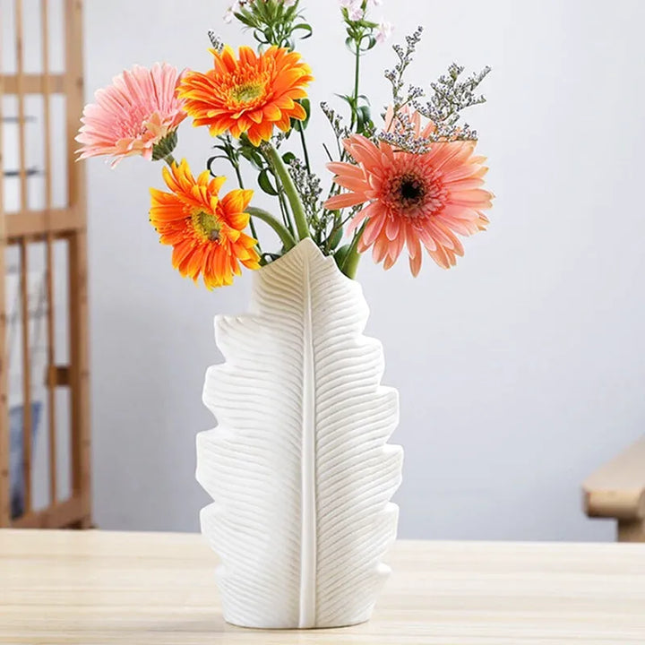 Vase à Fleurs en Céramique Blanche | Plume Élégant - Maison Vase