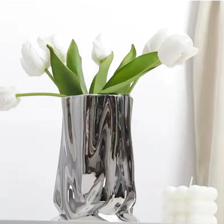 Vase à Fleurs en Céramique Design et Moderne | Effet Métal Ondulé - Maison Vase