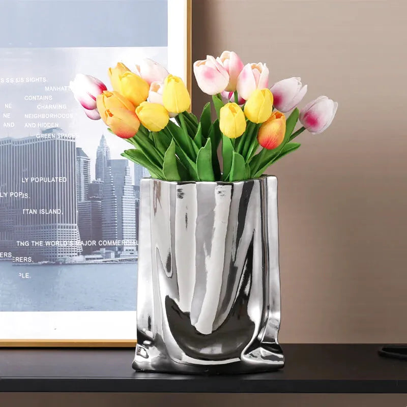 Vase à Fleurs en Céramique Design et Moderne | Effet Métal Ondulé - Maison Vase