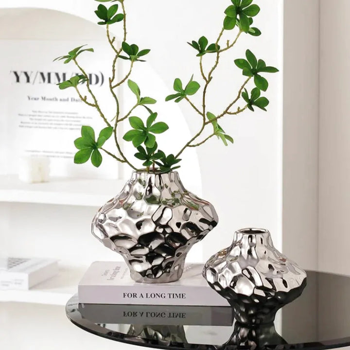 Vase à Fleurs Moderne Argenté Décoratif | Design Géométrique et Effet Martelé - Maison Vase