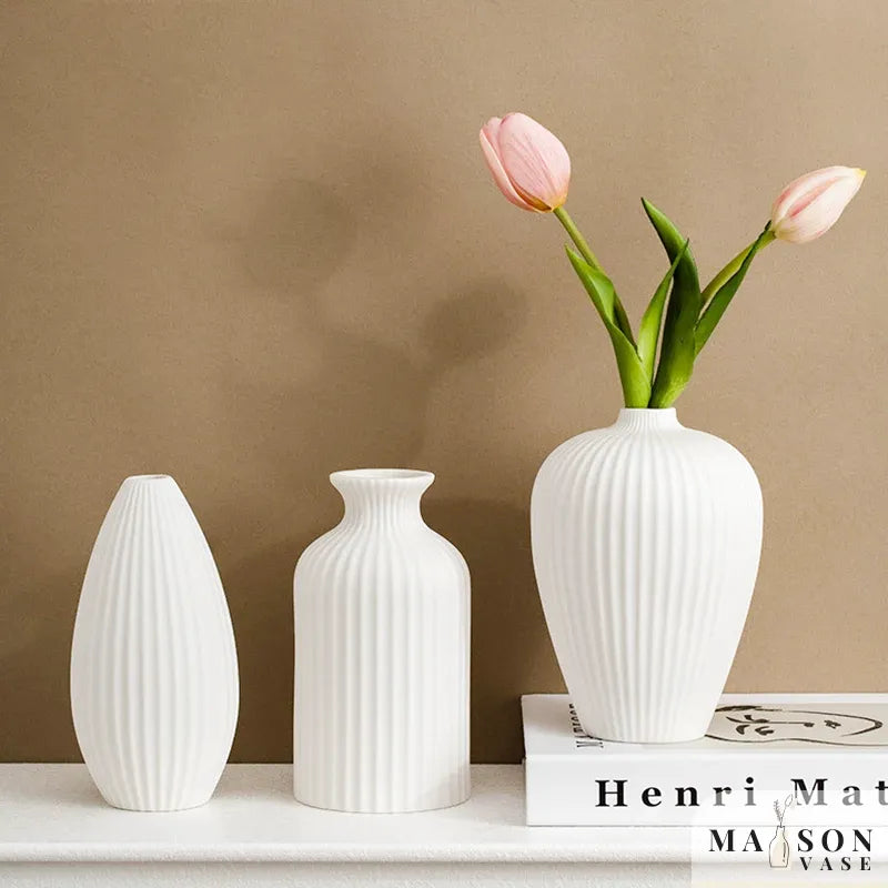 Vase à Fleurs Scandinave Blanc | Céramique Mate Rayée - Maison Vase