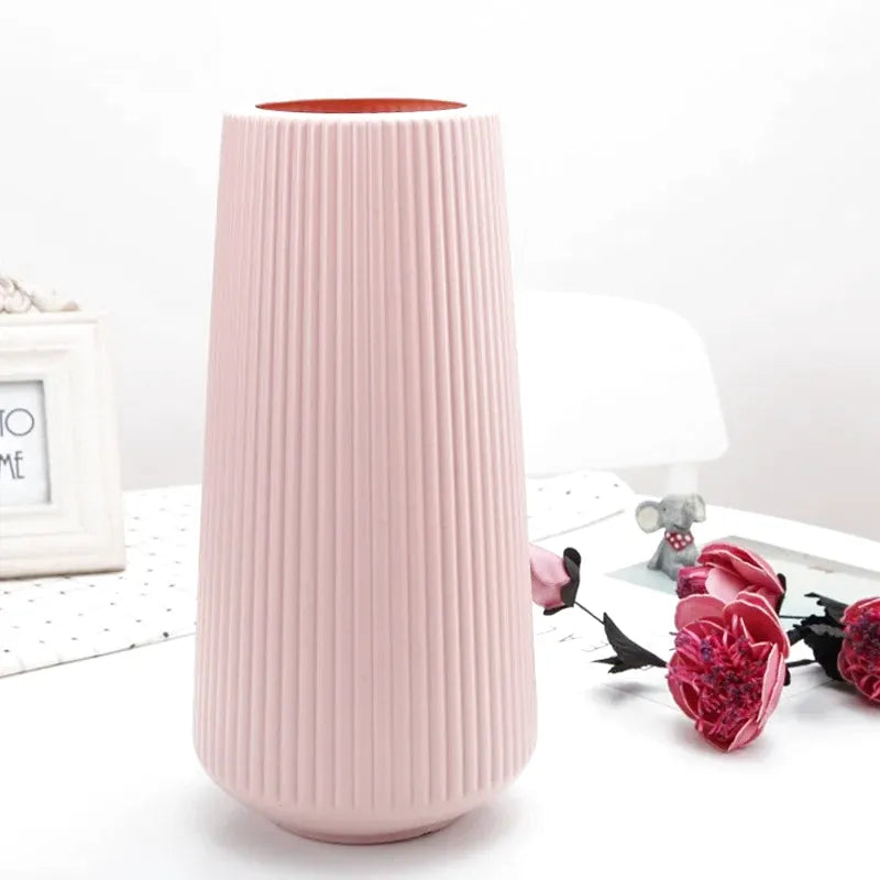 Vase à Fleurs Scandinave | Design Strié Minimaliste - Maison Vase
