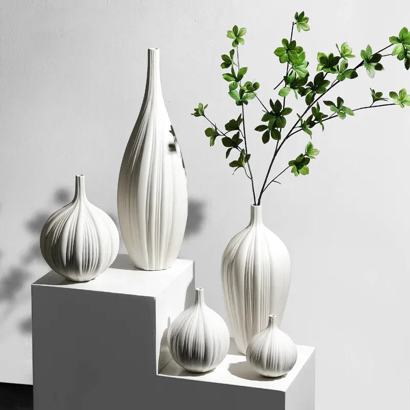 Vase Blanc Design et Décoratif en Céramique | Style Scandinave - Maison Vase