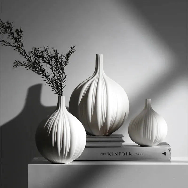 Vase Blanc Design et Décoratif en Céramique | Style Scandinave - Maison Vase