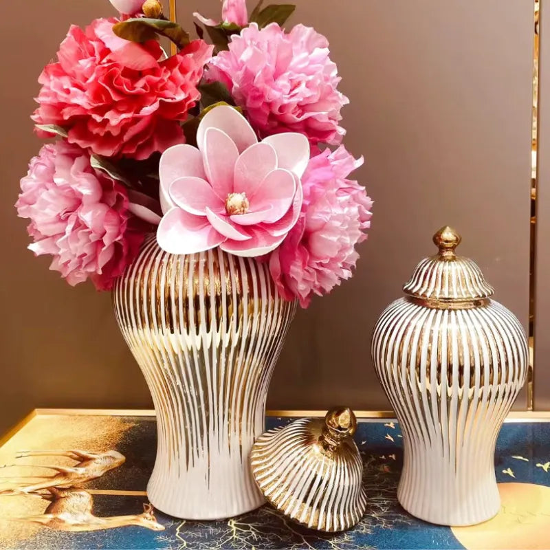 Vase Blanc Luxueux | Céramique Dorée et Élégant - Maison Vase